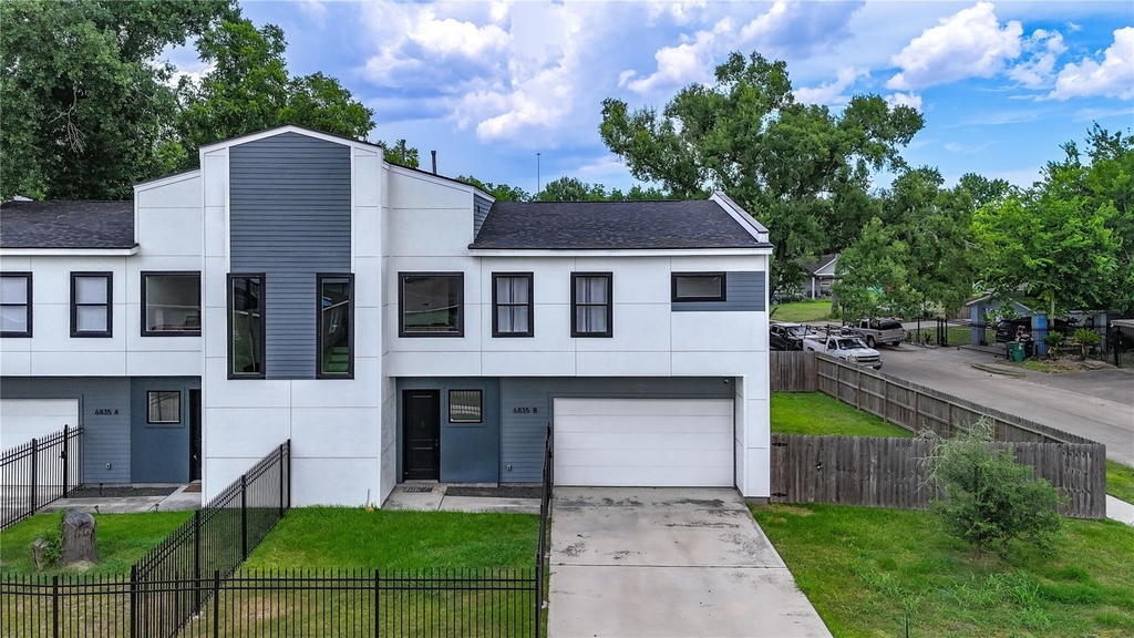 6835 Weston Street - Photo 0