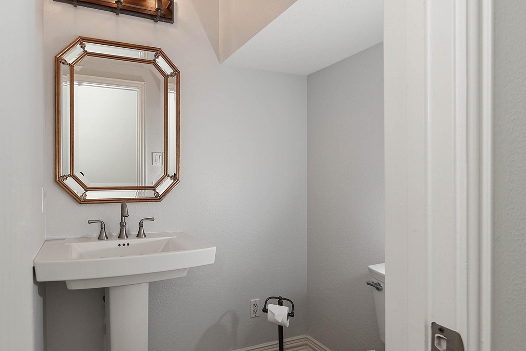 27 Bluff Creek Place - Photo 6