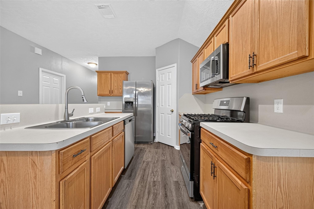 8010 Indian Desert Drive - Photo 5