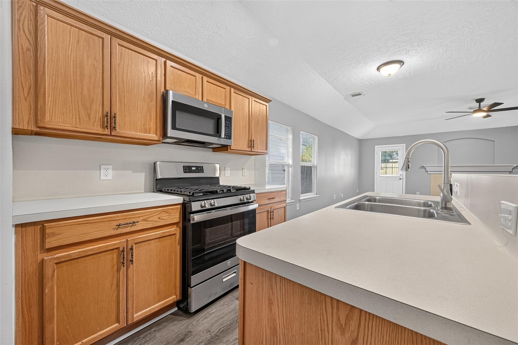 8010 Indian Desert Drive - Photo 9