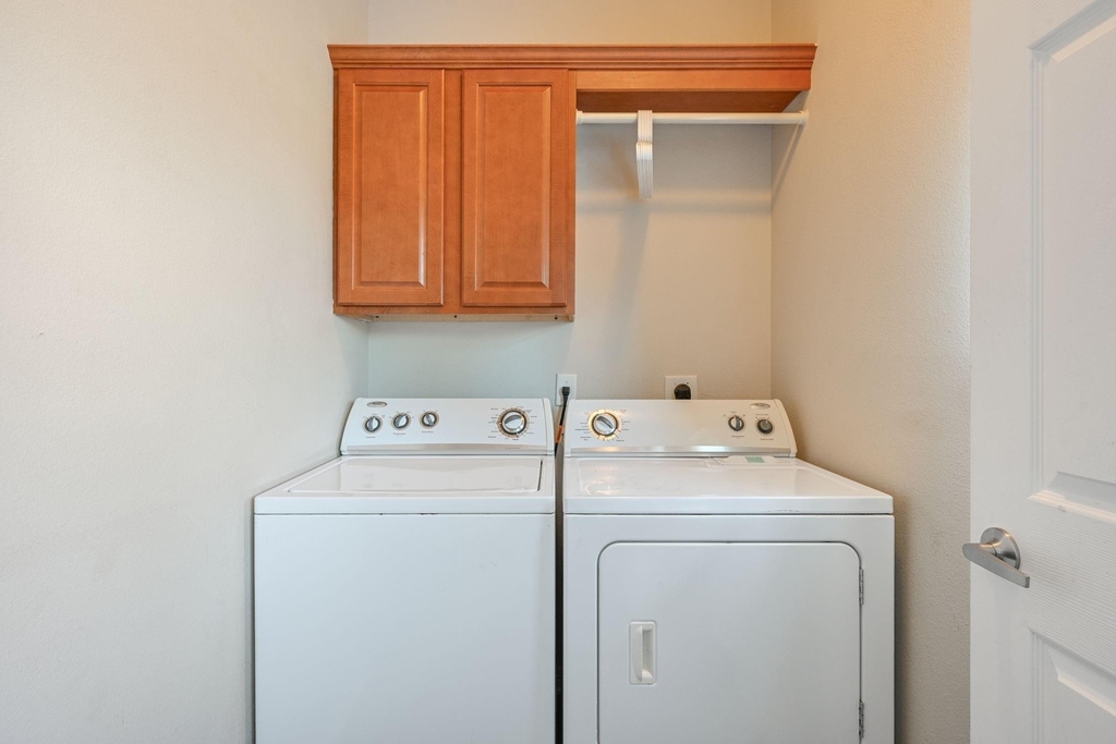 305 Holleman Drive E - Photo 6
