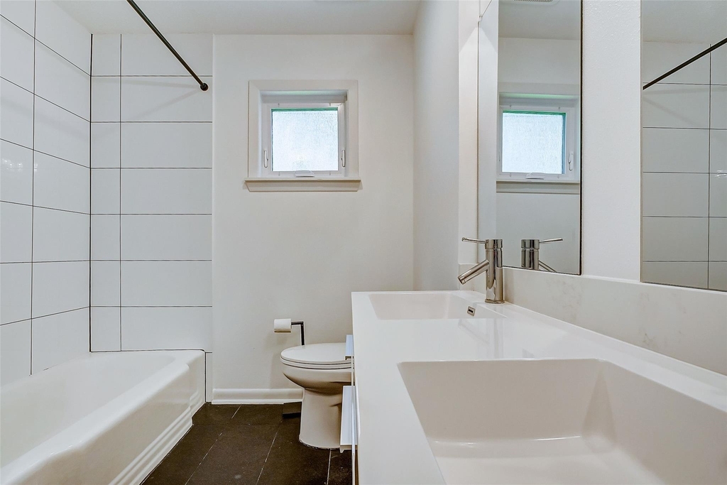 1202 Shadeland Drive - Photo 14