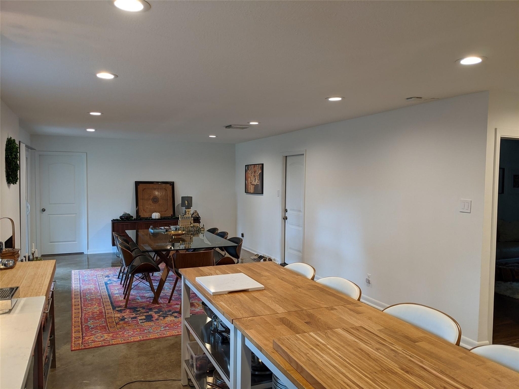 1202 Shadeland Drive - Photo 5