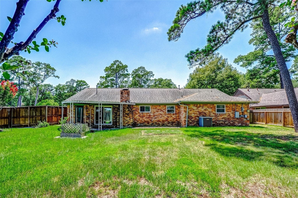 1202 Shadeland Drive - Photo 16