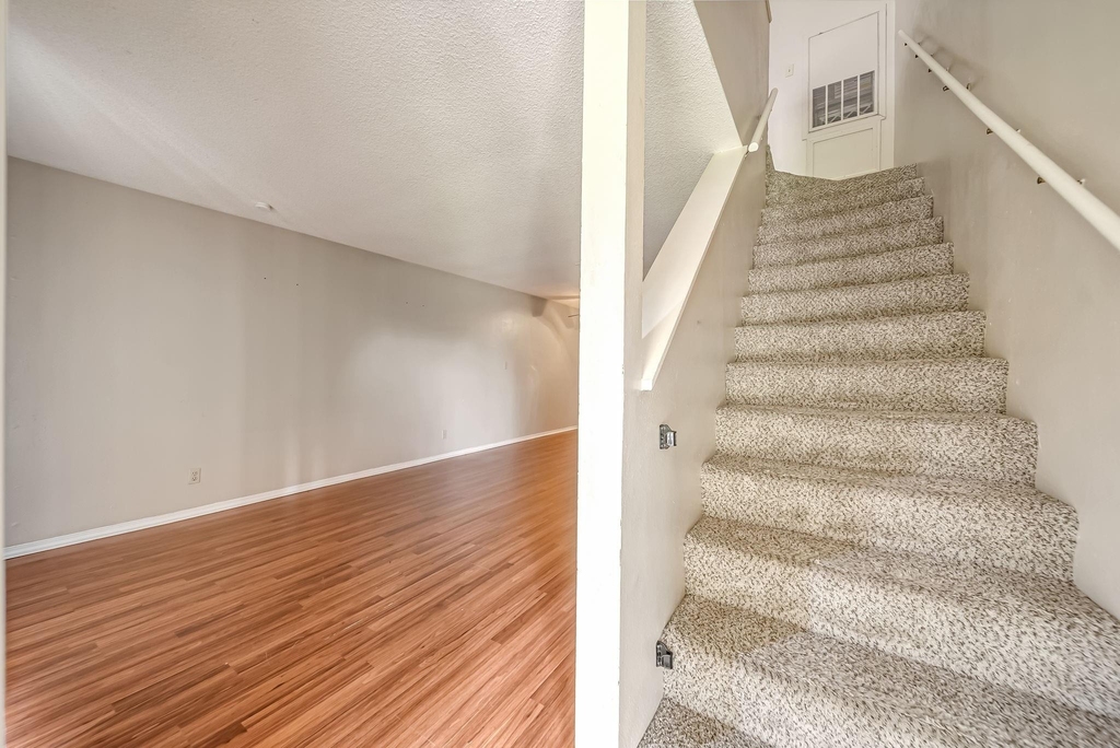 2501 Gulf Freeway - Photo 13