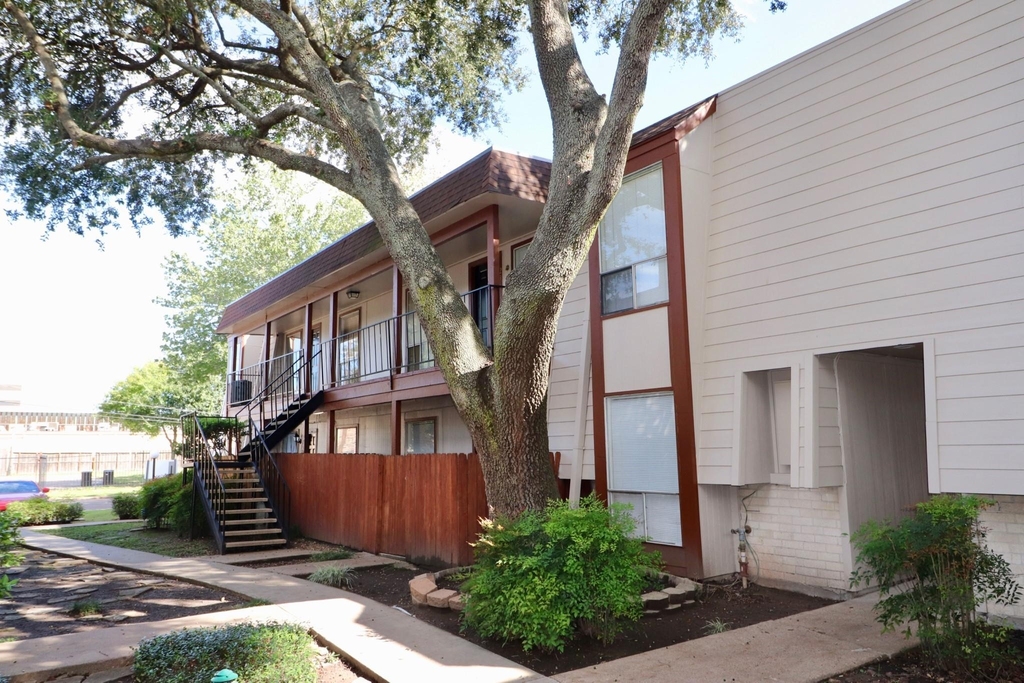5929 Queensloch Drive - Photo 15