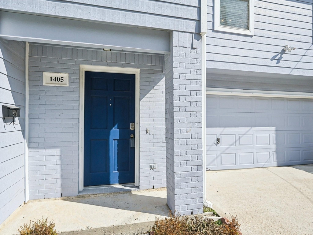1405 Bailey Street - Photo 3