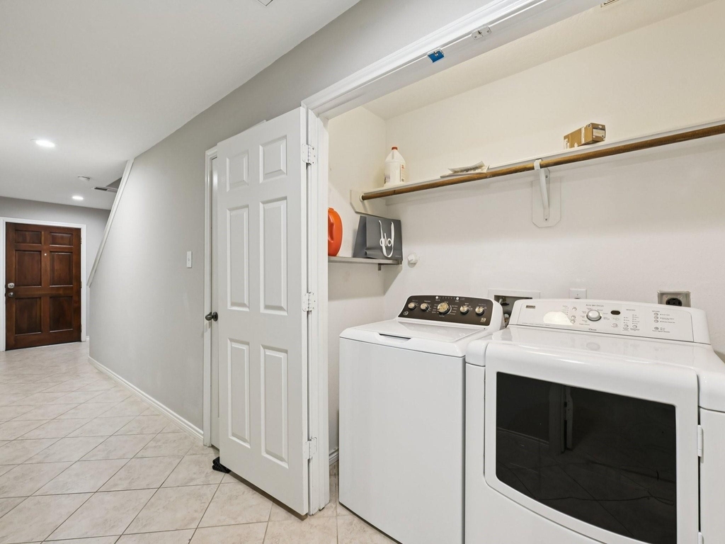 1405 Bailey Street - Photo 5