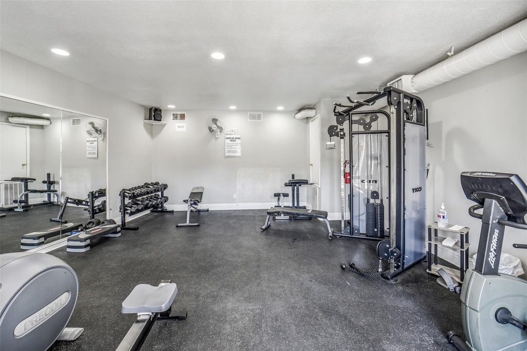 2100 Tanglewilde Street - Photo 13