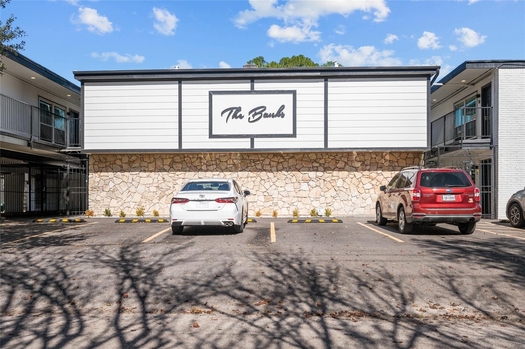 1116 Banks Street - Photo 18