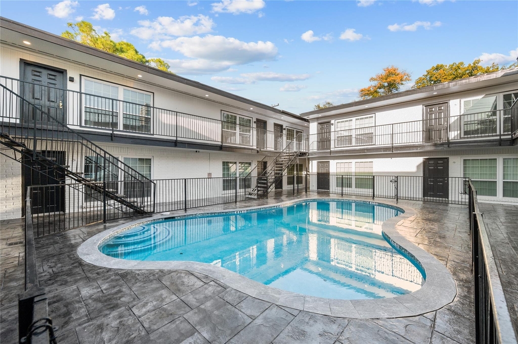 1116 Banks Street - Photo 23