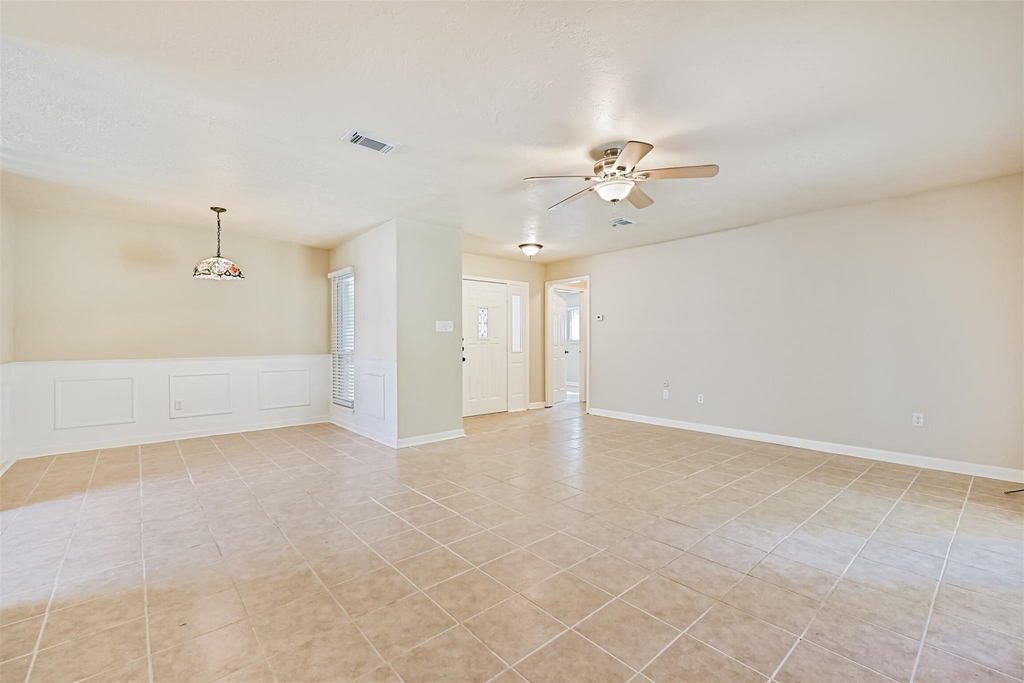 1113 N Heron Drive - Photo 5