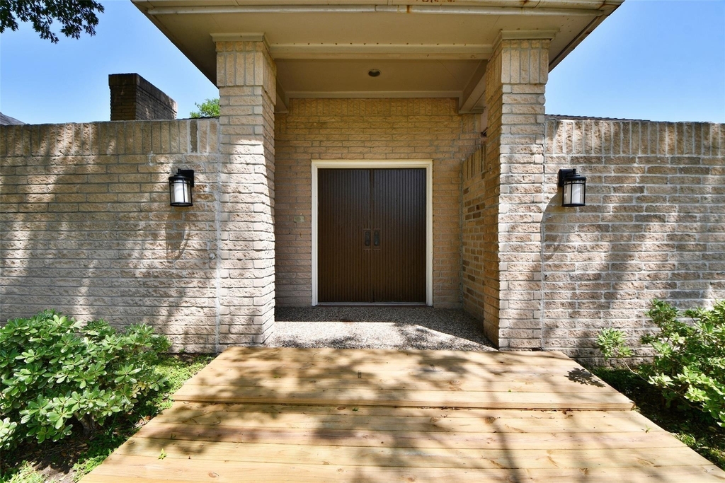 7718 Moondance Lane - Photo 0