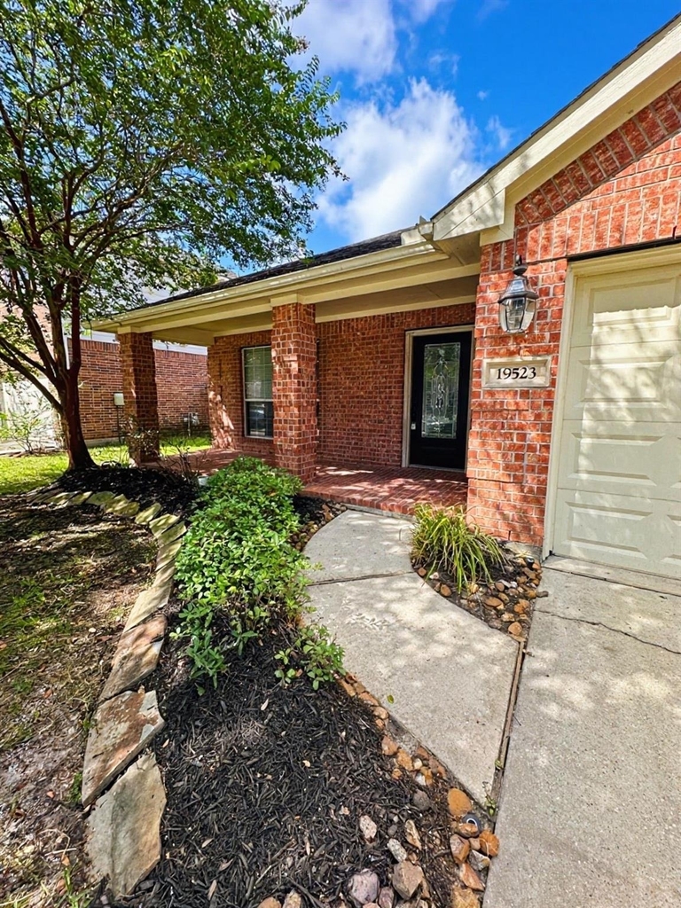 19523 Country Mountain Court - Photo 22