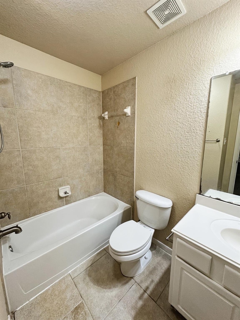 19523 Country Mountain Court - Photo 14