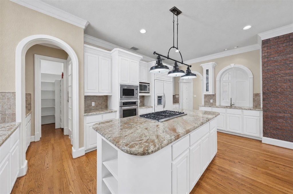 13714 Gainesway Drive - Photo 8