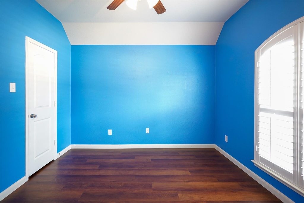 28038 Emma Gardens Lane - Photo 18