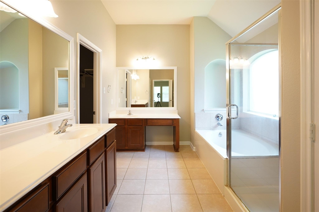 28038 Emma Gardens Lane - Photo 15