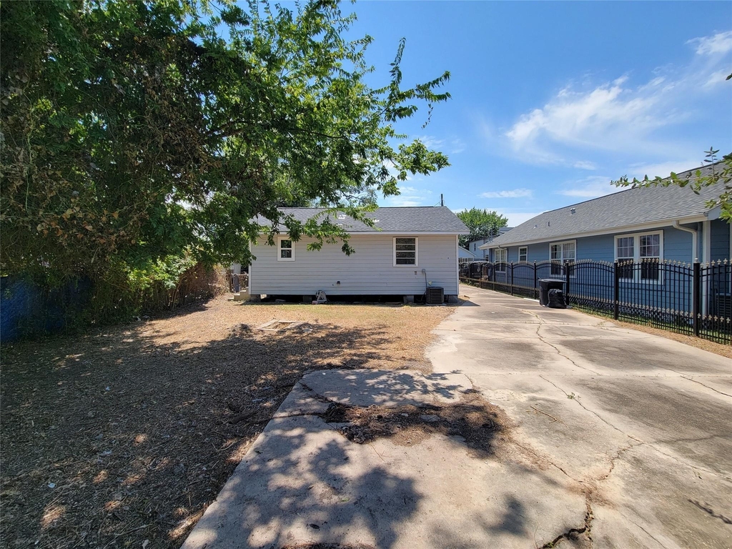 5217 Hershe - Photo 30