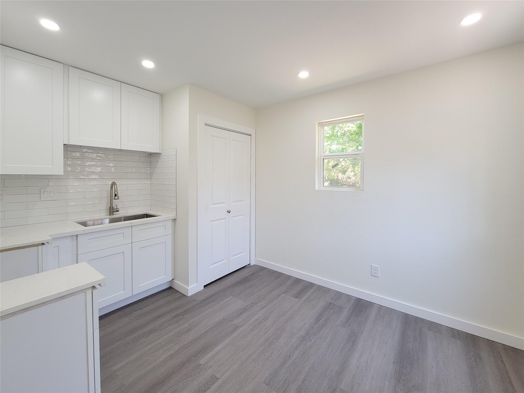 5217 Hershe - Photo 9