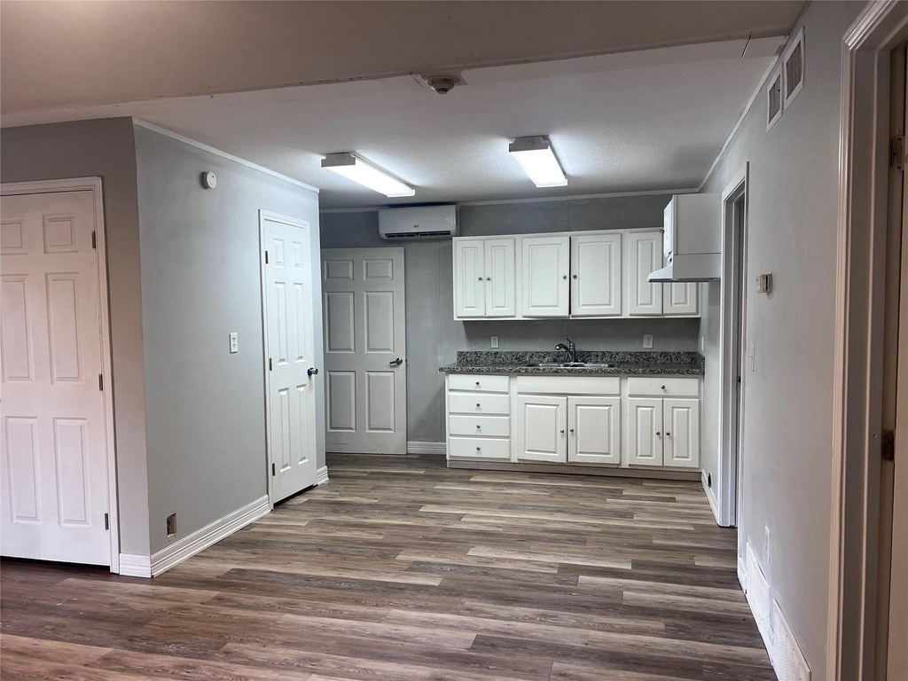 115 W Mulberry Avenue - Photo 5