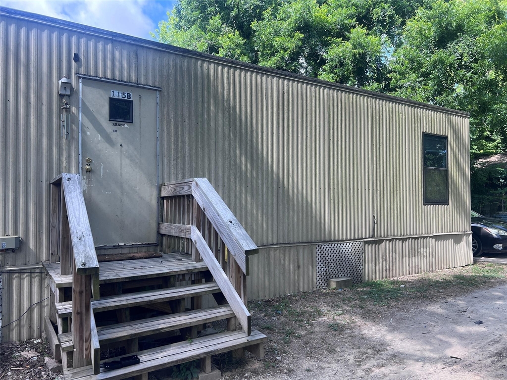 115 W Mulberry Avenue - Photo 0
