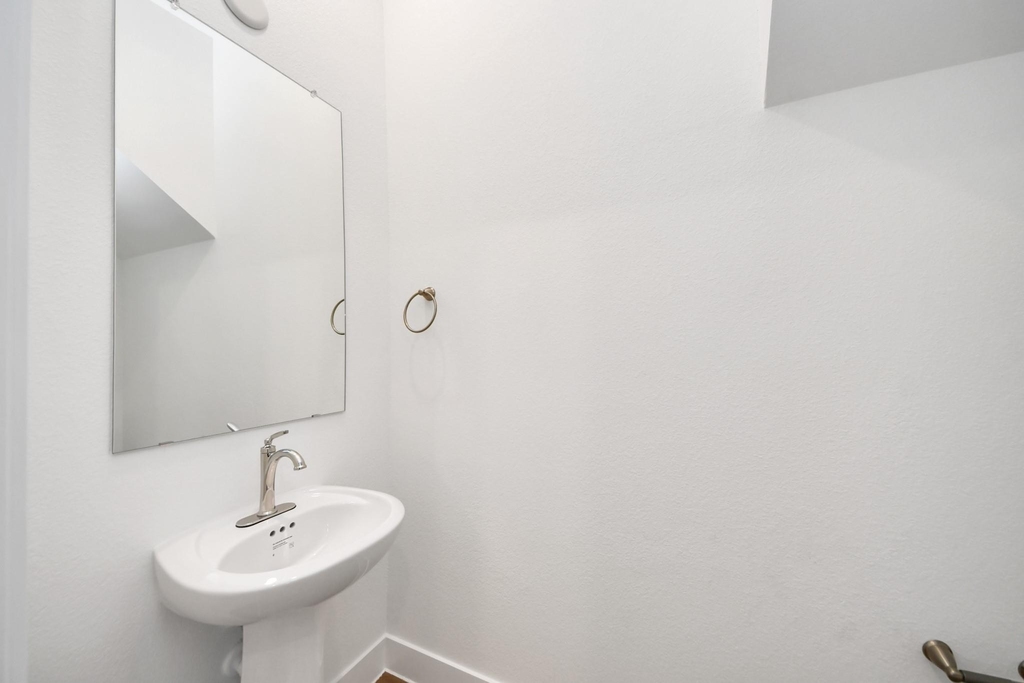 25026 Midnight Willow - Photo 3