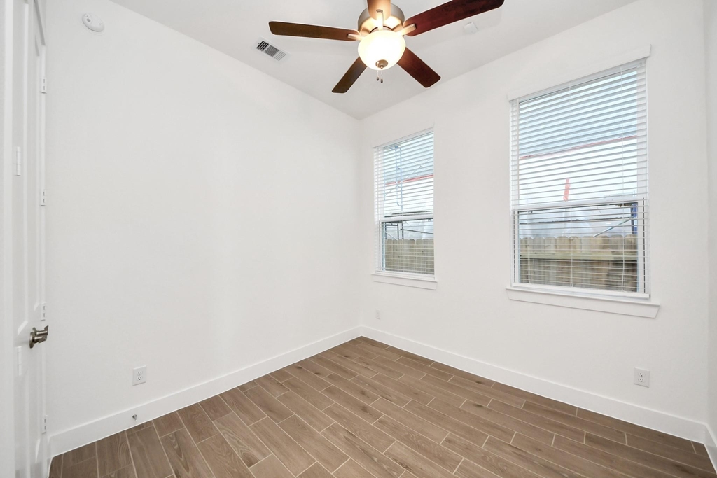 25026 Midnight Willow - Photo 9