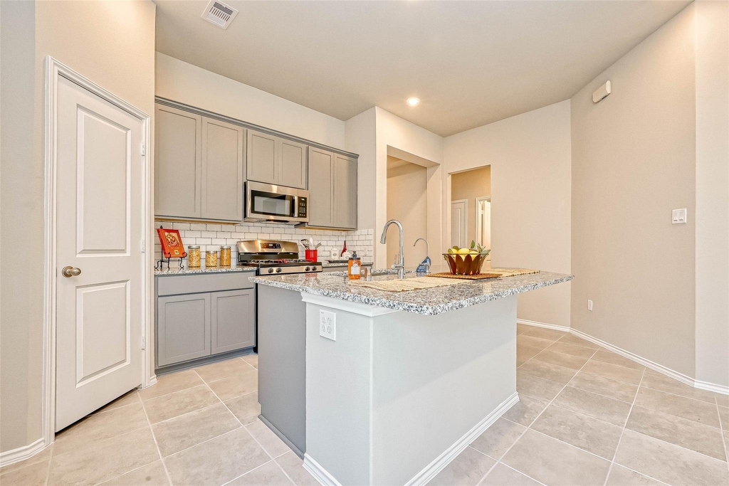 2639 Prairie Star Lane - Photo 15