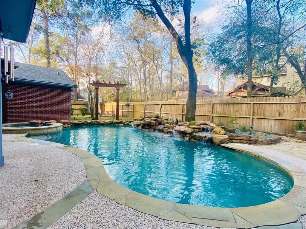 39 Silent Brook Place - Photo 2
