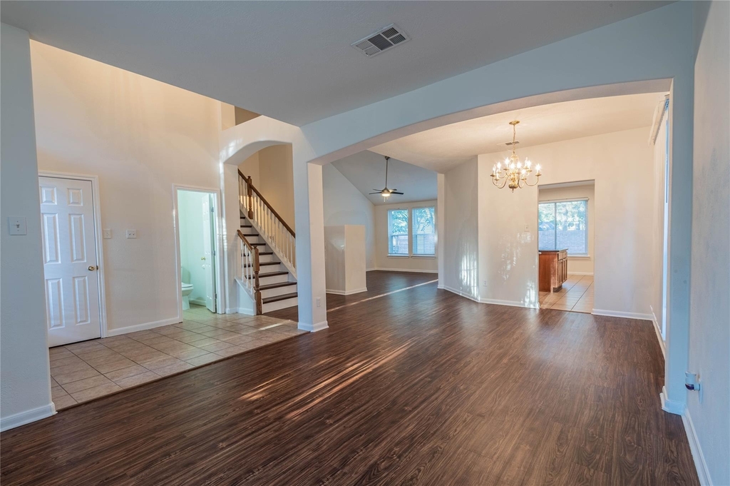 6303 Faulkner Ridge Drive - Photo 2