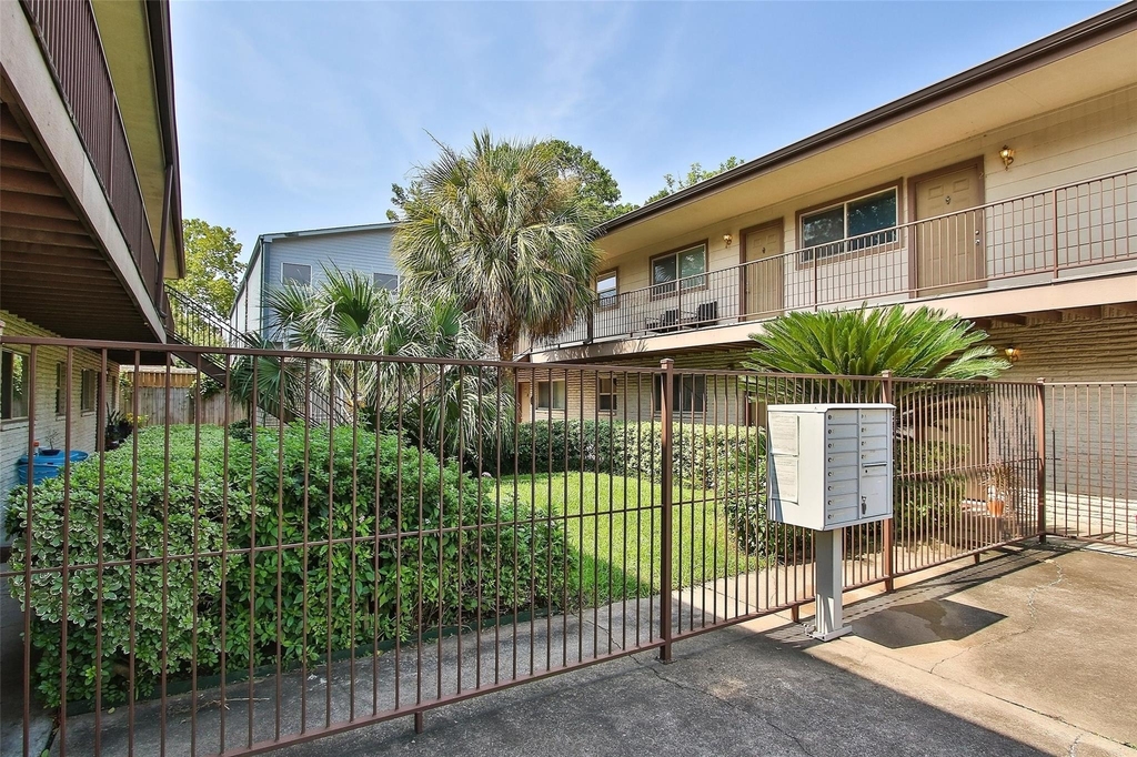 1307 Welch Street - Photo 22