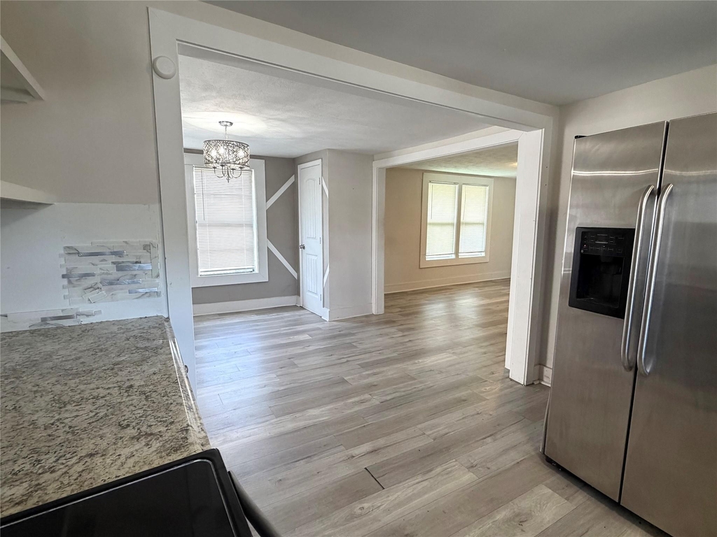 1126 1/2 Ryon Street - Photo 7