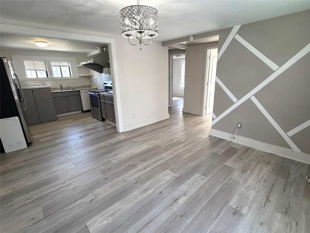 1126 1/2 Ryon Street - Photo 3