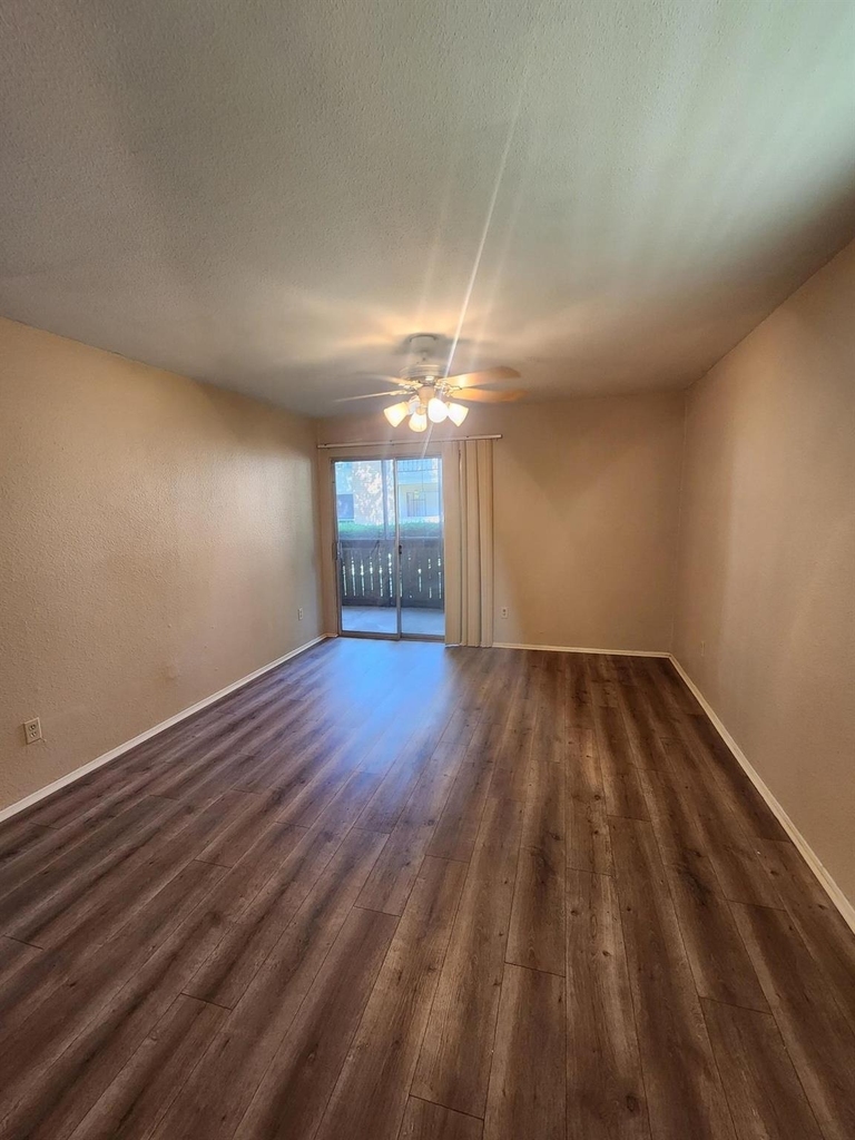 5665 Birchmont Drive - Photo 18