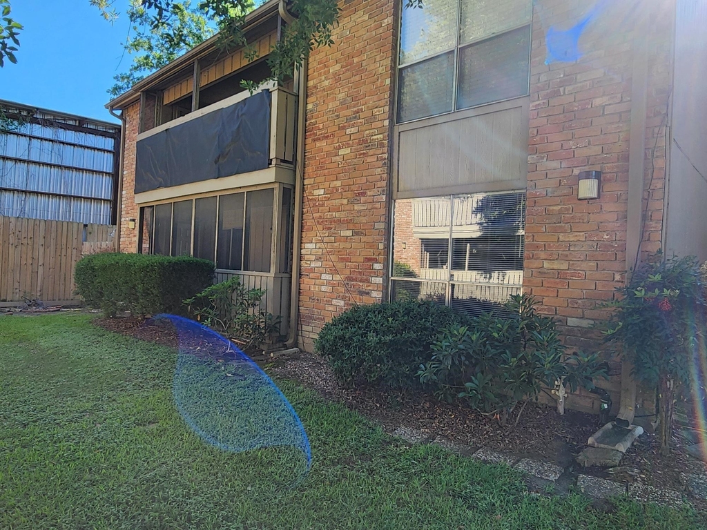 5665 Birchmont Drive - Photo 0