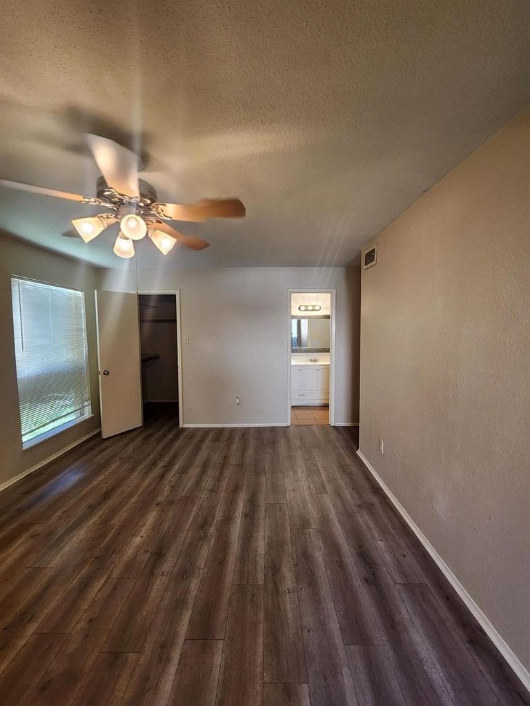 5665 Birchmont Drive - Photo 11