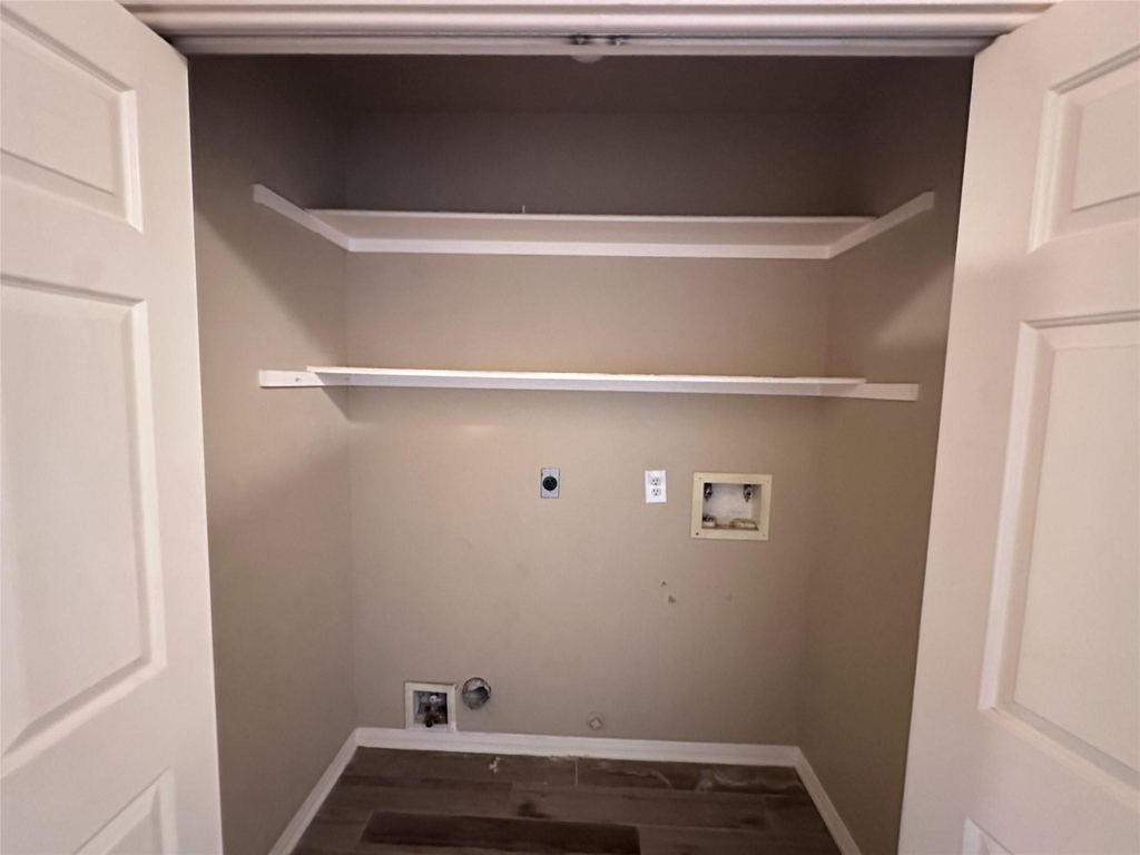 1814 Grove Court Drive - Photo 16