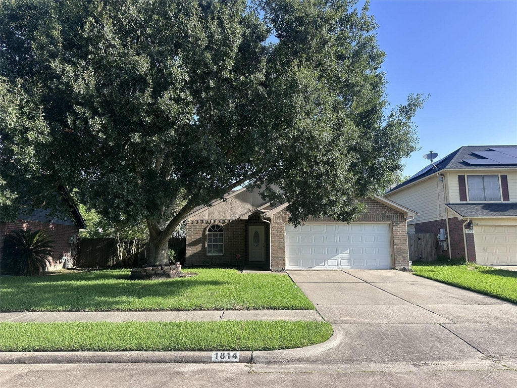 1814 Grove Court Drive - Photo 0
