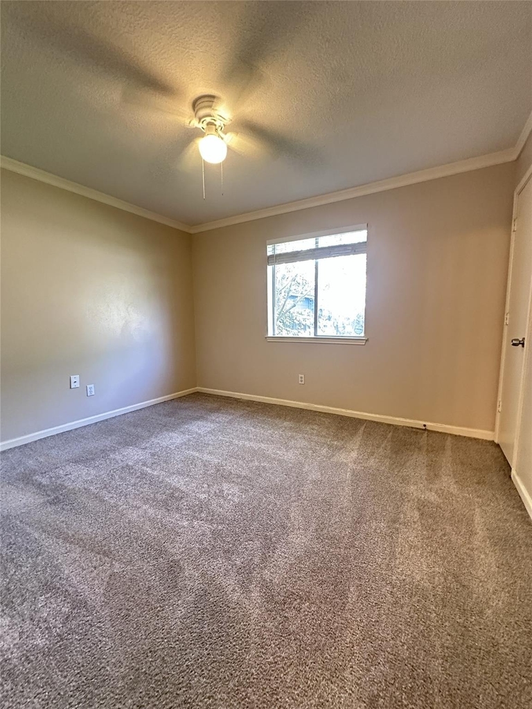1814 Grove Court Drive - Photo 6