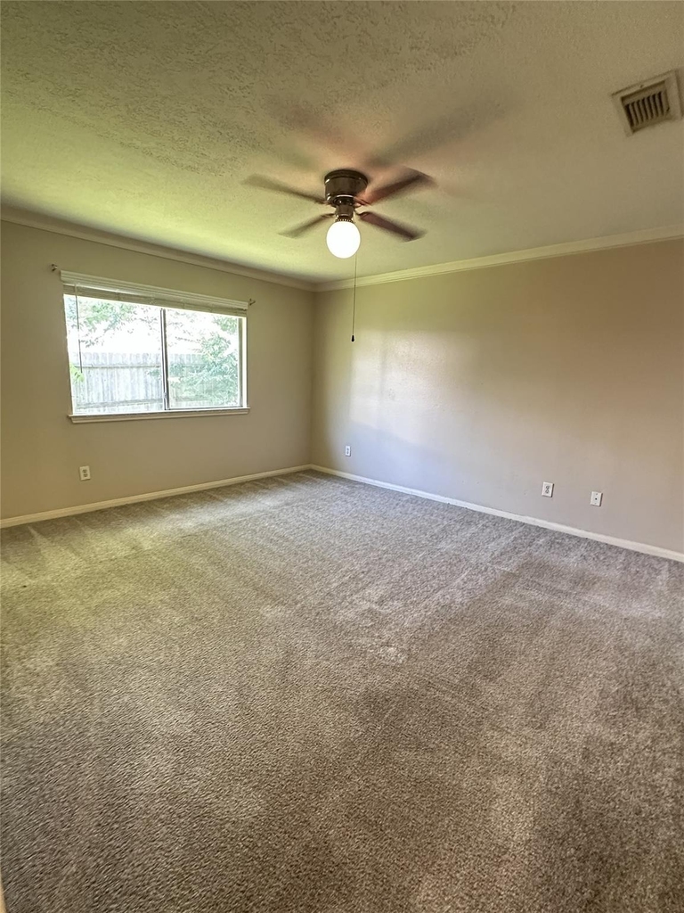 1814 Grove Court Drive - Photo 4