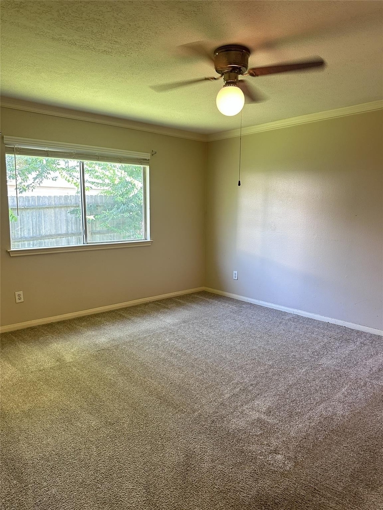 1814 Grove Court Drive - Photo 2
