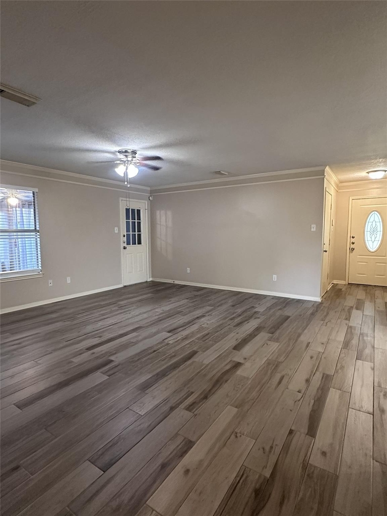 1814 Grove Court Drive - Photo 8