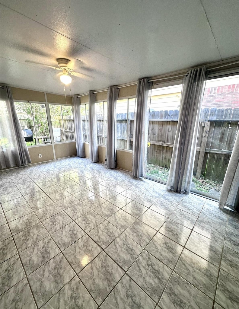 1814 Grove Court Drive - Photo 13