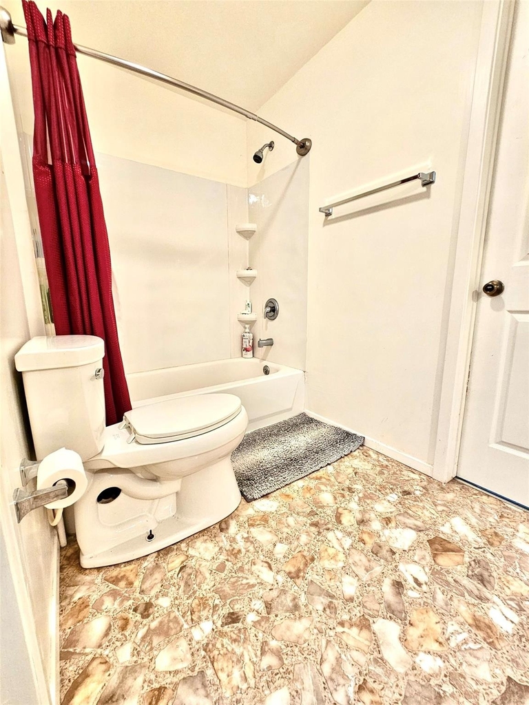 2104 Galveston Avenue - Photo 9