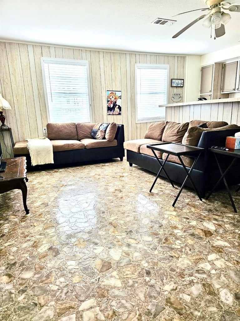 2104 Galveston Avenue - Photo 3