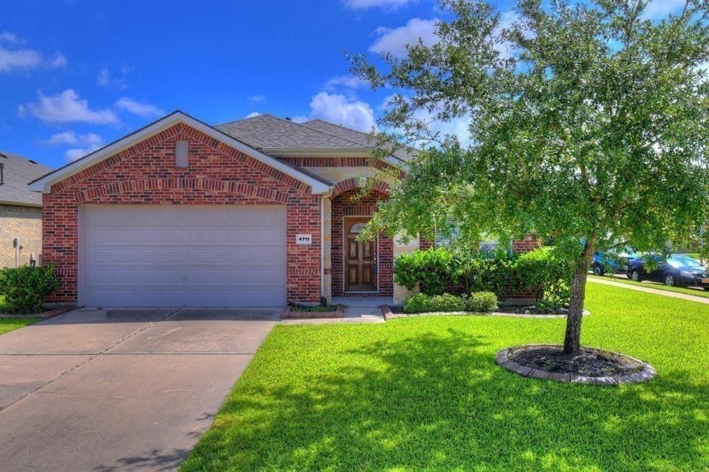 4711 Bellows View Drive - Photo 0