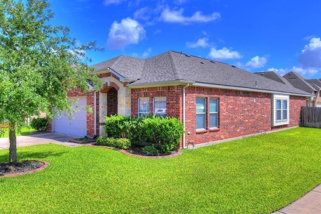 4711 Bellows View Drive - Photo 1