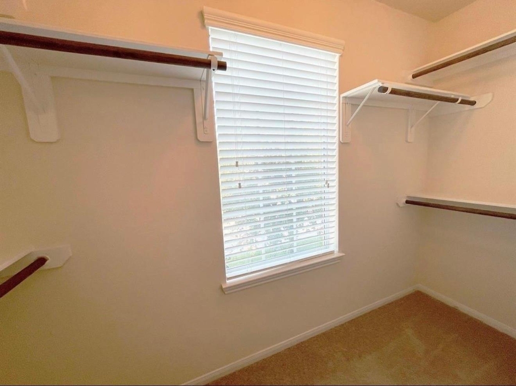 8318 Greys Lane - Photo 7