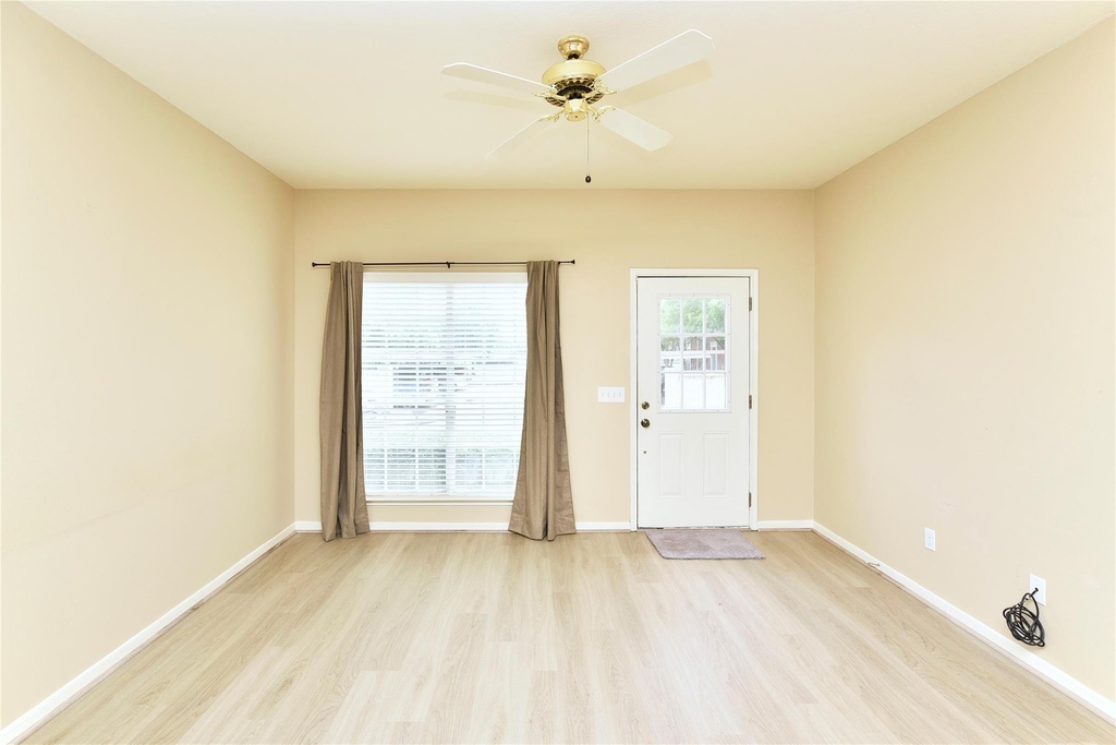 2930 Grants Lake Boulevard - Photo 5